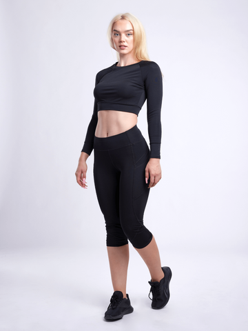 Mid-Rise Capri Fitness Leggings with Side Pockets